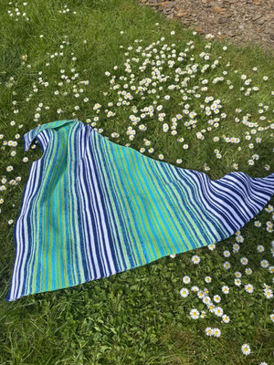 "Moin Moin Variante 5": Tuch gestrickt und fotografiert von Tanja Naumann.
