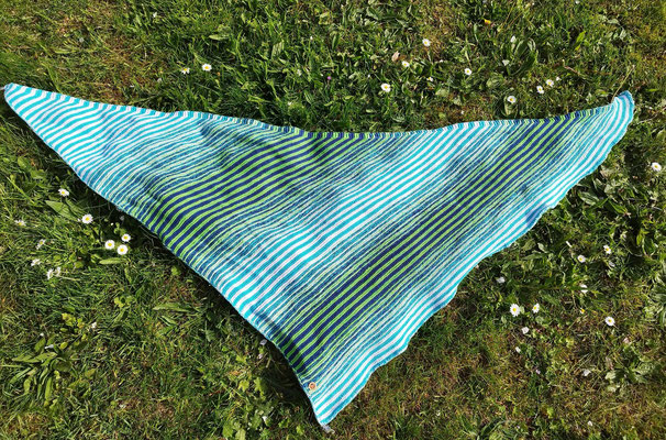 "Moin Moin Variante 11": Tuch gestrickt und fotografiert von Marion Meyer.