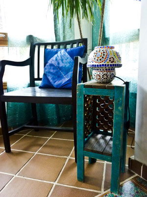 Mesita auxiliar Marrakesh. Repuntomadera.
