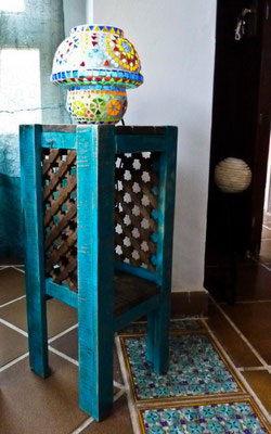Mesita auxiliar Marrakesh. Repuntomadera.