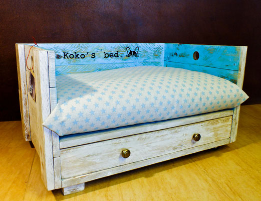 Cama para perro Koko tamaño mediano. Repuntomadera.