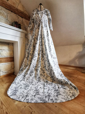 Empire Openrobe