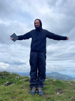 Pierre Adam, producteur et croix a ses moments perdus.