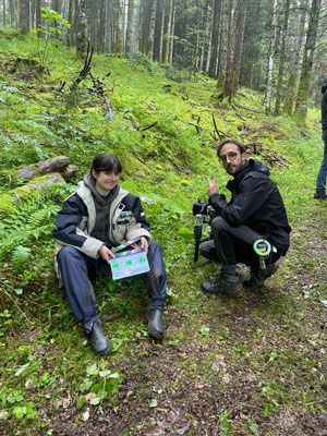 Amandine Levarlet accessoiriste et Nicolas Dormont opérateur drone et assistant caméra.
