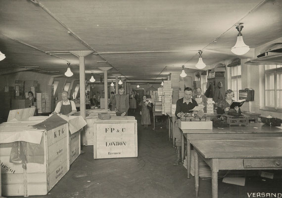 Bildquelle: "Johannes Richter. Handschuhfabriken, Limbach. Mühlau" Limbach, ca. 1930