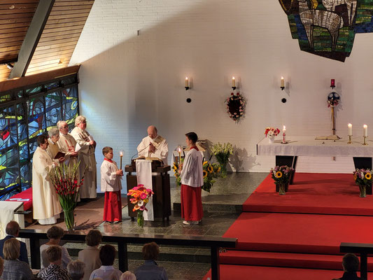 Diakon Eugen Griesmayr aus Bad Harzburg verkündet das Evangelium