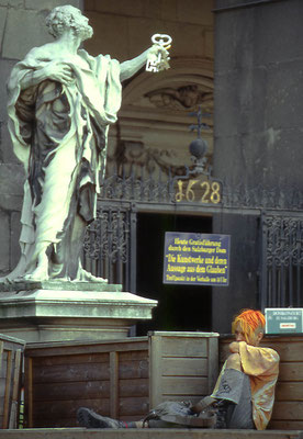 Jung und Alt, Salzburg Domplatz, 1993