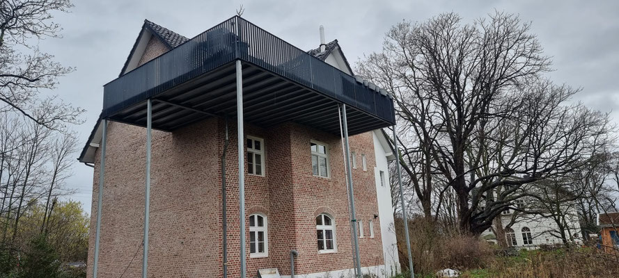 Balkonanlage Flachstahl geländer