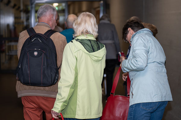 .... die Gäste treffen ein ....