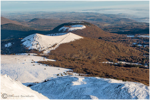 chaine des puys en hiver, Puy de Dôme