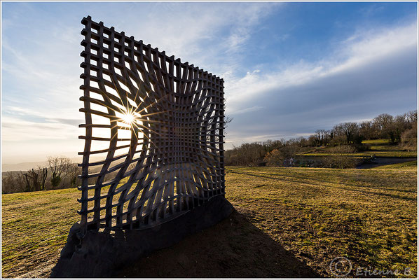 Pierre de lave, oeuvre de Thierry Courtadon, Land'Art, Chanat la Mouteyre, Puy de Dôme