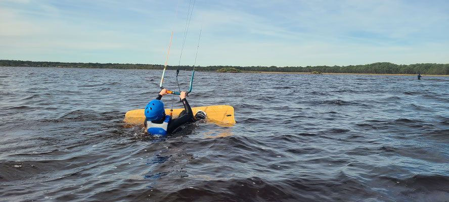 cours de kitesurf débutant lacanau gironde