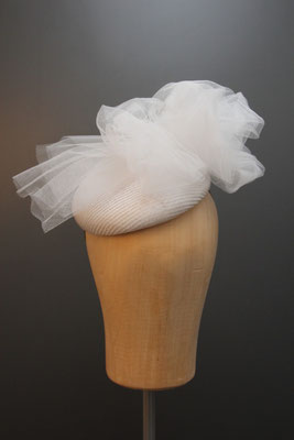 Brautkopfschmuck, Fascinator für die Hochzeit aus Tüll