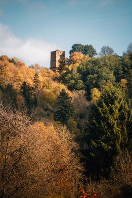 Blick auf die Burg Siersberg von der Nied - Siersburg