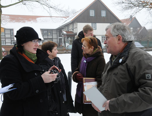 Zufriedenene Gesichter nach vollendeter Aktion. Ob auch 2013 wieder Turmfalken kommen?