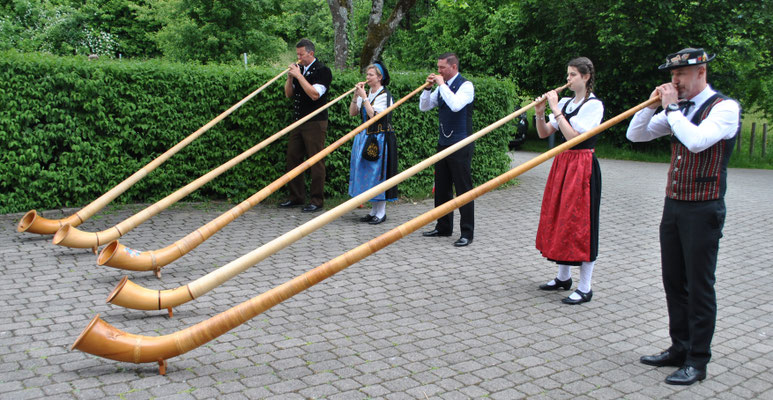 Eröffnung Trio Chrystal-Juchegg / Duett Andrea + Anina (PS)