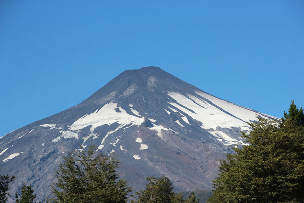 Vulkan ist 2 Tage vor unserem Besuch ausgebrochen. Sieht aber schon wieder ganz friedlich aus. Nationalpark für 1 Jahr gesperrt :-(
