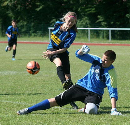 DIE Chance. Joerle Schmahl scheiterte im Halbfinale (0:1) an Borstel-Keeper Sebastian Albrecht.