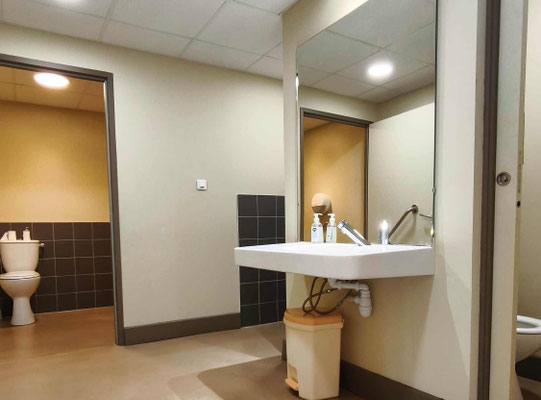 Sanitaires salle de réception Hameau de gîtes Magnac-Laval