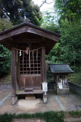稲荷神社　水神社