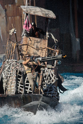 Universal Studios - Waterworld Show