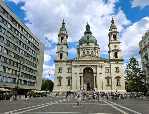 Westfassade St.-Stephans-Basilika