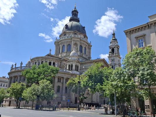 Die St.-Stephans-Basilika ist seit ihrer Einweihung im Jahre 1905 die größte Kirche der ungarischen Hauptstadt 