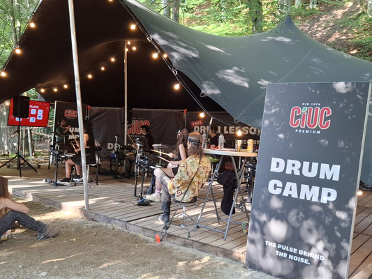 Immer gut besucht, das Drum Camp