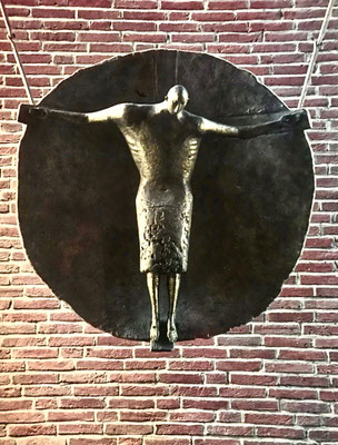 engelin bildhauer christusfigur bronze