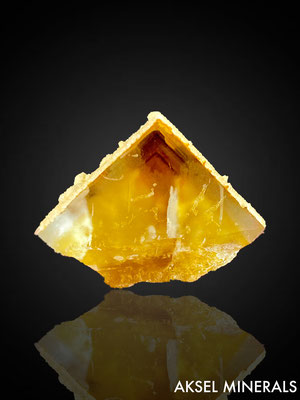 AM843 - Fluorite et calcite encroutement - Peyrebrune, Montredon-Labessonnié, Castres, Tarn, Occitanie, France - 59x49mm