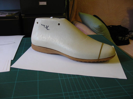 FOOTWEAR DESIGN, footwear designer. foot wear, shoe design, italian shoe design, shoes, fashion, shoe collection, italian shoe designer, shoelasts, heels, high heels, outsoles, trends, trendbooks, trend reseraches, stilista di calzature, moda, collezione 