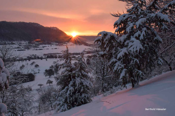 Sonnenaufgang am Hexensattel mit Blick zur Hausener Wand