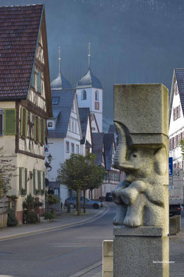 November 2020, Wiesensteig mit seinem helfensteinischen Wappentier - dem Elefanten
