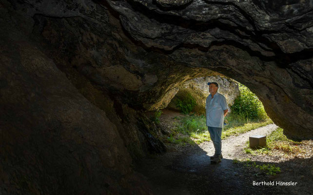 Vogelherdhöhle
