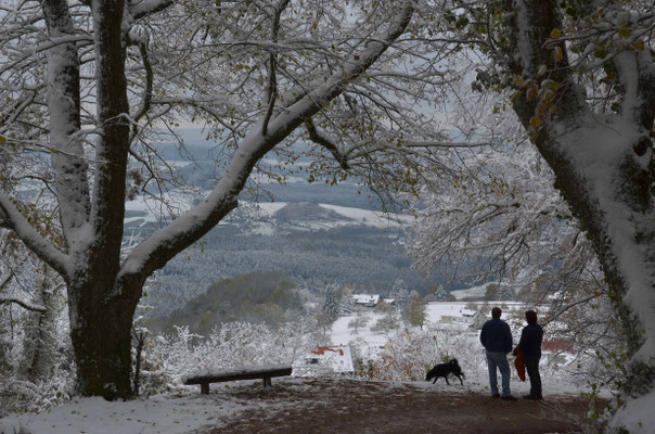 Auf dem Weg zum Hohenstaufen öffnet sich kurz der Blick ins Tal
