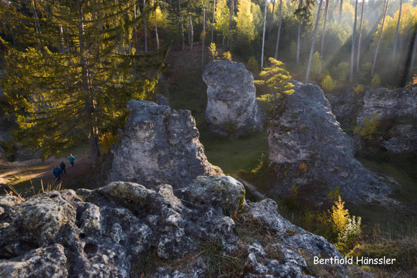 Herbstliche Morgenstimmung im Felsenmeer 