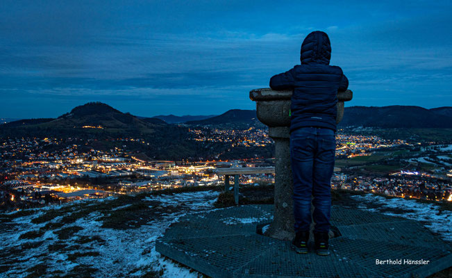 Dezember 2021 Georgenberg mit Blick über Reutlingen zur Achalm