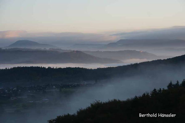 Blick vom Wasserberg über Ramsberg und Staufeneck bis zum Rechberg