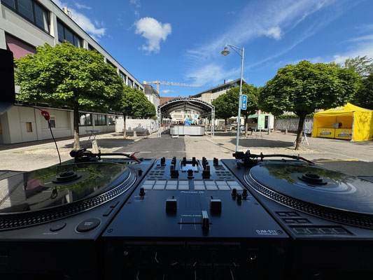 Mobile DJ Bühne mieten Bern