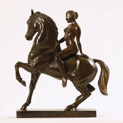 Amazone - Bronze  H 36,5 X 34,5 X 13,5 cm