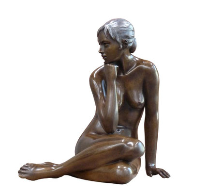 Day Dream  H 43 X L 42 X 28 cm