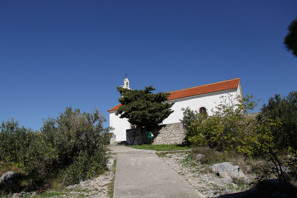 Die Kirche St. Rocco bietet fantstische Aussichten auf Murter und die Kornatis