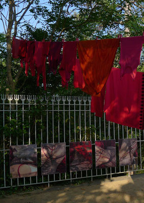 ROUGE Installation Caroline Delannoy  /  PHOTOS Louve dans les étoiles    Le Réservoir St Férréol