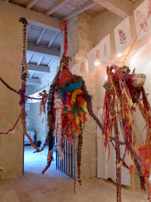 TOTOUS Installation Rouge Caroline Delannoy Chapelle de Besplas Villasavary