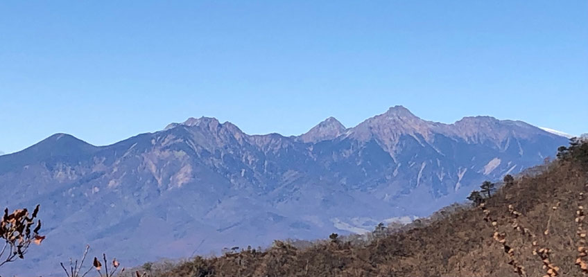 茅ケ岳から八ヶ岳を望む