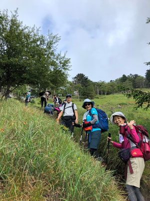 大菩薩嶺、雷岩を目指して、