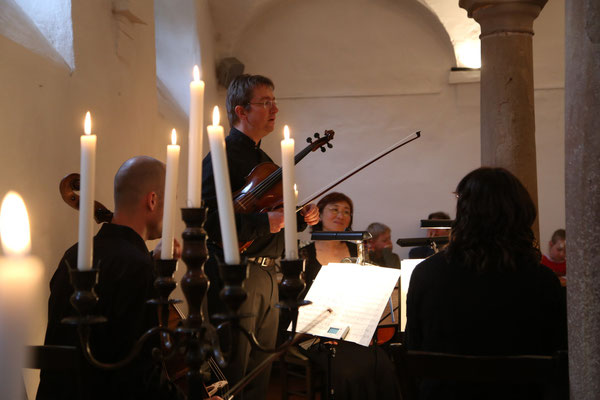 Anmoderation von Johannes Pardall, Quartett-Konzert im Weingut Janson-Bernhard in Zellertal-Harxheim