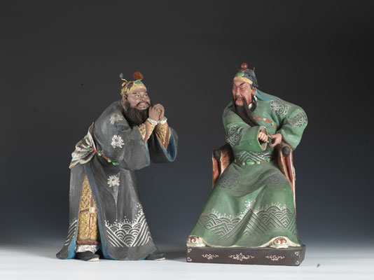 関羽・張飛像　（かんう　ちょうひぞう）張玉亭作　土製、彩色　清時代・19世紀　天津博物館蔵