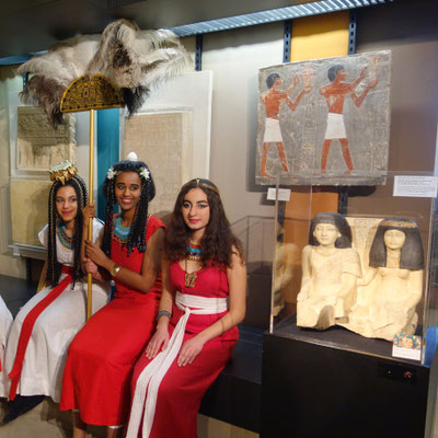 "Altägyptische Modenschau - Glamourös und unterhaltsam", Auftritt beim Kinderfest im Museum August Kestner, Hannover