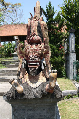 Tirtagangga: königlicher Wasserpalast